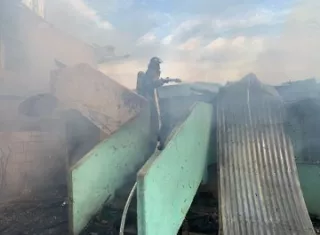 Escena del incendio en la residencia de Parque Lefevre.