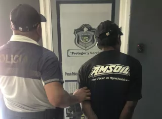 El delincuente no mantenía identificación personal.