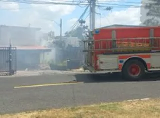 El incendio se concentró en la sala y uno de los cuartos de la vivienda.