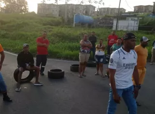 Las protestas causaron  un tranque descomunal.