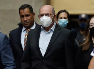 El ex jefe financiero de Donald Trump, Allen Weisselberg (c), en una fotografía de archivo. EFE