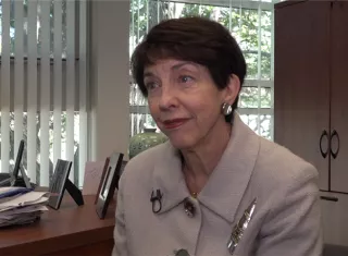  La exdiplomática Susan Shirk, cree que Washington y Pekín están envueltos en una peligrosa guerra fría que aunque de momento está restringida al terreno empresarial y tecnológico podría derivar en un conflicto bélico. Imagen Wikipedia