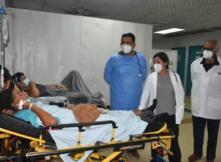 Recorrido en distintas salas de este centro hospitalario.