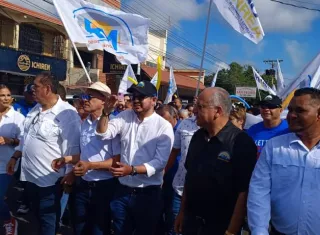 El secretario general del partido, Luis Eduardo Camacho, llamó a sus copartidarios a salir a votar masivamente este domingo