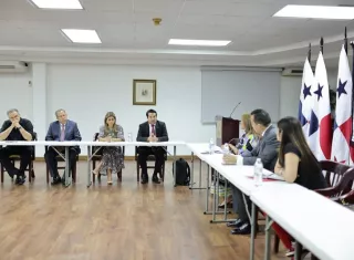 Abogados defensores del caso New Business denuncian ante la JD del Colegio Nacional de Abogados las reiteradas violaciones al debido proceso.