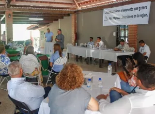  En la reunión hubo representantes de más de 38 promotoras, así como los gobernadores de las provincias de Herrera y Los Santos.