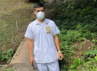 James Man se vio involucrado en una colisión con un camión cuando se dirigía hacia su casa a cambiarse para ir a casarte.