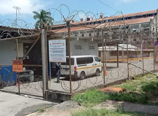 a PRISIÓN POR MALTRATADOR 