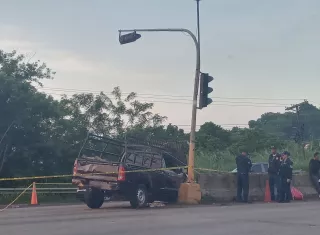 Ocupantes del pick up dieron su versión de los hechos a la Policía Nacional.