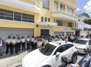  Trabajadores de la Fiscalía de Guatemala allanan la sede del partido Movimiento Semilla. EFE