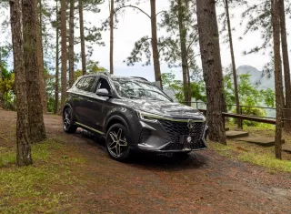 El RX5 es un SUV deportivo que ofrece tecnología inalámbrica Apple CarPlay y Android Auto. Foto / Cortesía. 