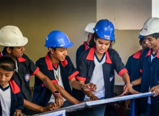 La formación técnica brinda a los jóvenes la oportunidad de mejorar sus condiciones de vida, reducir la pobreza y contribuir al desarrollo económico del país. Imagen Cciap