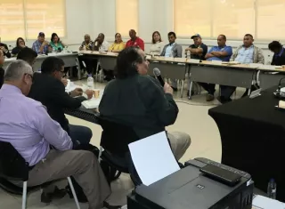 ]El pasado viernes, representantes del Meduca y gremios magisteriales se reuniron.