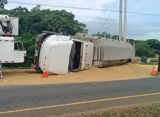 El accidente se dio la mañana de este lunes, a la altura de la comunidad de Ciénega Larga.