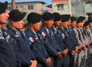Reconocen labor de policías en Colón.