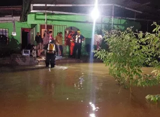 En total resultaron afectadas unas 15 viviendas.