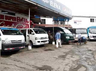 Buses de rutas internas de Penonomé. [Foto: Archivo]
