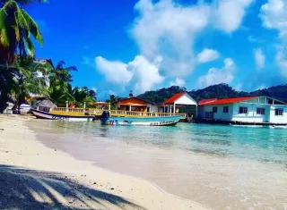Isla Grande es uno de los sitios turísticos ubicado en Colón. Foto /  @allystourspty.