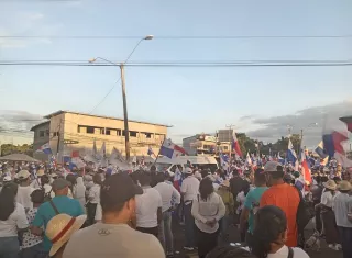 Marcha en la ciudad de Santiago, provincia de Veraguas. Fotos:  @Gilberto2983