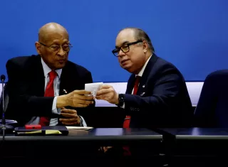 El anuncio del ministro de Economía, Héctor Alexander lo hizo en conferencia de prensa