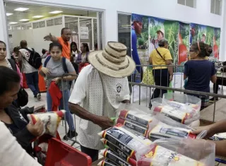 En  las 10 Agro Tiendas que tiene el IMA a nivel nacional, durante la semana se comercializaron 438, 550 libras de arroz.