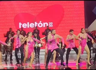 Mucha música y baile durante la teletón,