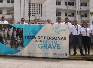 Cadena humana para prevenir la explotación sexual, la trata de personas. Foto: Archivo