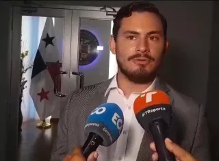 Diputado independiente, Juan Diego Vásquez.