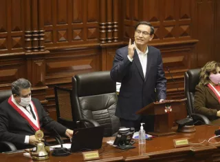 El expresidente de Per, Martín Vizcarra (c). EFE / Archivo