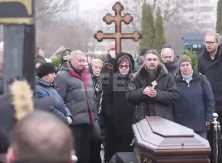 Decenas de miles de rusos se despidieron del líder opositor, Alexéi Navalni, que fue enterrado el viernes en Moscú. EFE