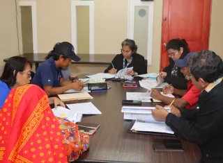 Reunión de coordinación entre funcionarios del Miviot y representantes gunas.