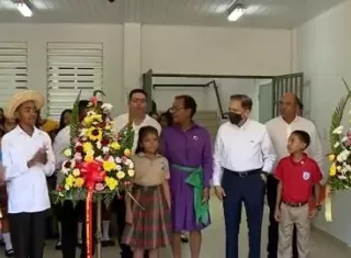 Acto inaugural con la presencia del Mandatario.