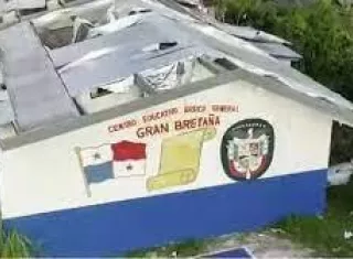 Esta escuela fue demolida, pero aún no han procedido al acto de licitación.