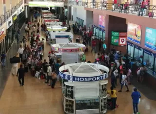 Movimiento de viajeros en terminal de transporte en Albrook. (Foto: Archivo)