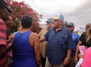 El candidato presidencial por la alianza de los partidos Realizando Metas y Alianza, José Raúl Mulino, recorrió este martes la comunidad de San Cristóbal, en el corregimiento de Juan Díaz.