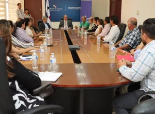 Este jueves se llevó realizó una reunión entre el Miviot y representantes de promotoras.