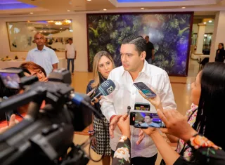 Candidato presidecial por la alianza PRD - Molirena, José Gabriel Carrizo.