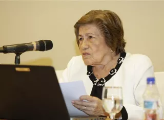 Dra. Aura Emérita Guerra de Villalaz (q.e.p.d).