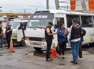 Las víctimas fueron trasladadas al cuarto de urgencias del hospital San Miguel Arcángel. Foto: Landro Ortiz