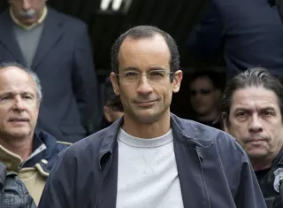 Fotografía de archivo del 20 de junio de 2015 de Marcelo Odebrecht (c) en el Instituto de Medicina Legal de Brasil en Curitiba (Brasil). EFE