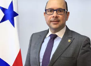 Eduardo Leblanc presentó esta tarde una denuncia en la Procuraduría General de la Nación.