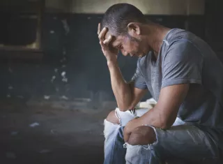 La OMS estima que unos 400 millones de personas padecían trastornos por consumo de alcohol y drogas. Foto: OMS