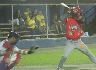 La Serie Final del torneo U-23 se traslada hoy al Kenny Serracín. Foto: Fedebeis