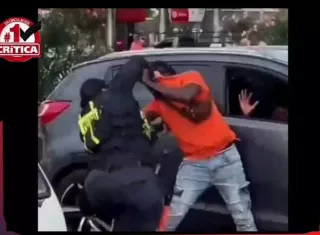 Escena de los golpes y agresiones por parte del transportista.