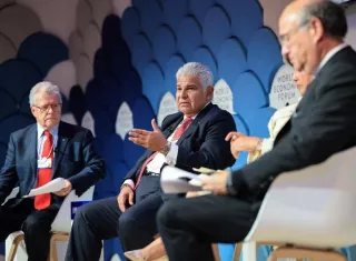 El mandatario, JoséRaúl Mulino, respondió "sean serios, sean serios" cuando se le preguntó si le preocupaba que Estados Unidos invadiera su país. 