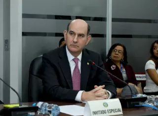 Felipe Chapman, ministro de Economía y Finanzas.