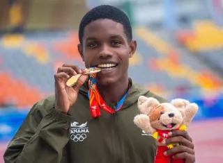 Chamar Chambers conquista medalla de oro en Bolivarianos 