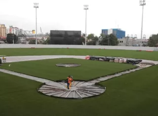Vista panorámica del cuadro del Estadio Mariano Bula de Colón, el cual llevará grama sintética.