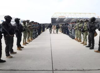 El operativo del traslado de 37 presos desde la Ciudad de México.