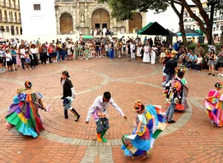 Cada jornada reúne familias, turistas, emprendedores, artistas y comercios.